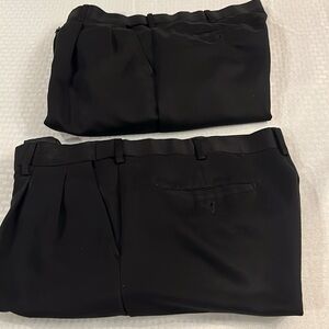 Savane 2 pair Men’s Black Slacks. 36/29 & 38/29. Great conditionCuffs & Pockets